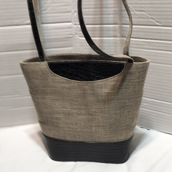 Retta Wollfe genuine alligator and cloth made in Italy shoulder bucket bag. - Picture 13 of 13